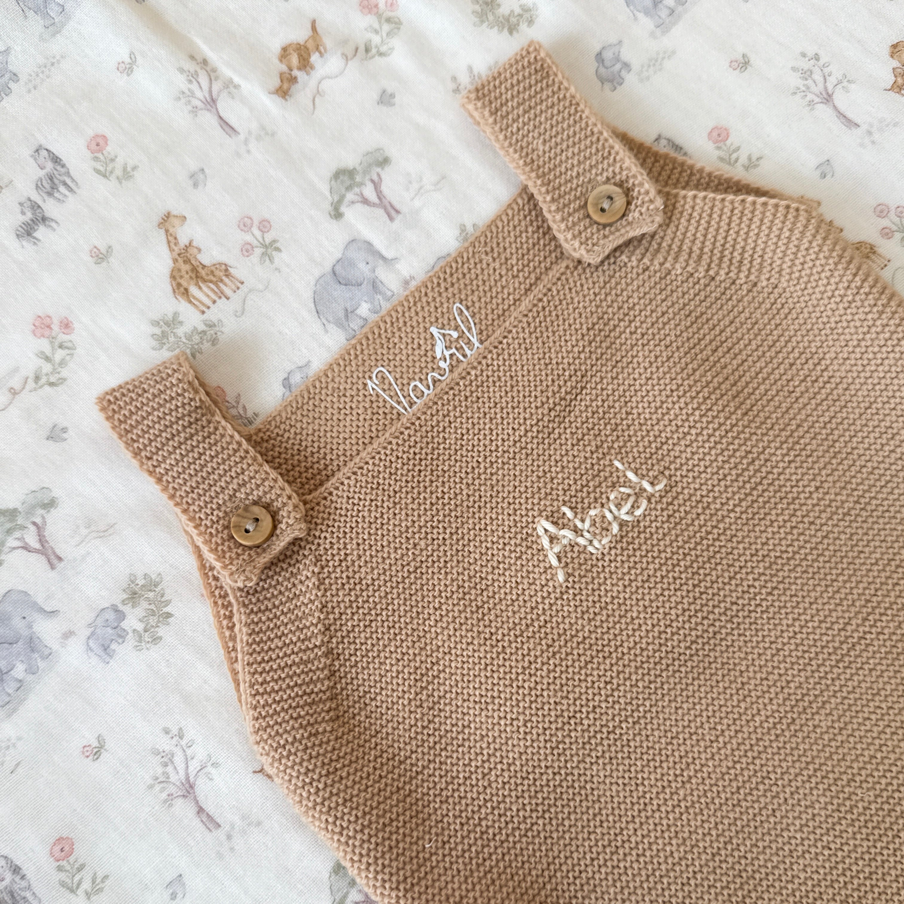 Barboteuse bébé en maille personnalisée Moka