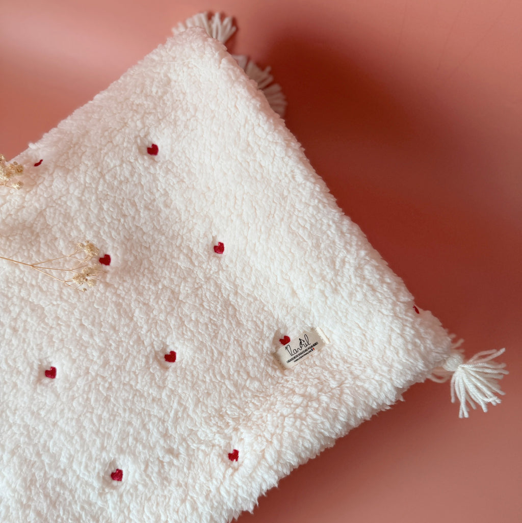 Couverture Spéciale Bébé d'Hiver - Double sherpa coeurs brodsé rose fuschia