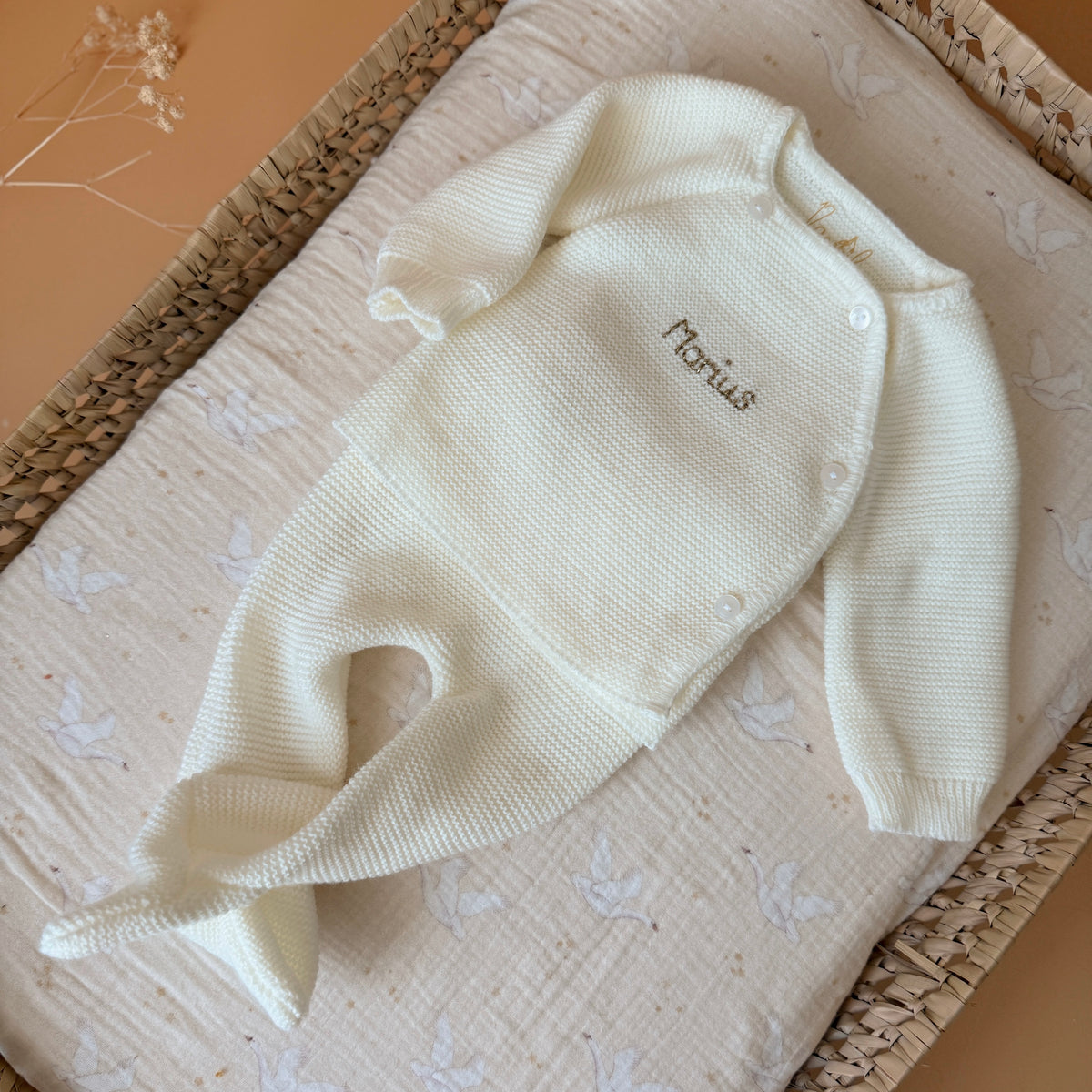Ensemble de naissance personnalisé écru - Brassière en tricot écrue + pantalon à pied