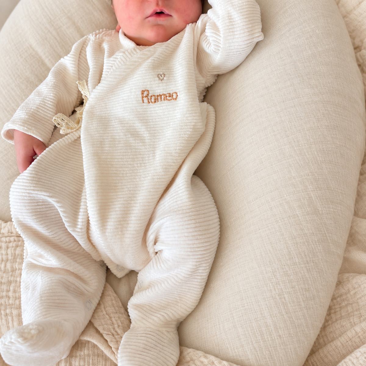 Pyjama de naissance avec prénom personnalisé - Velours côtelé écru