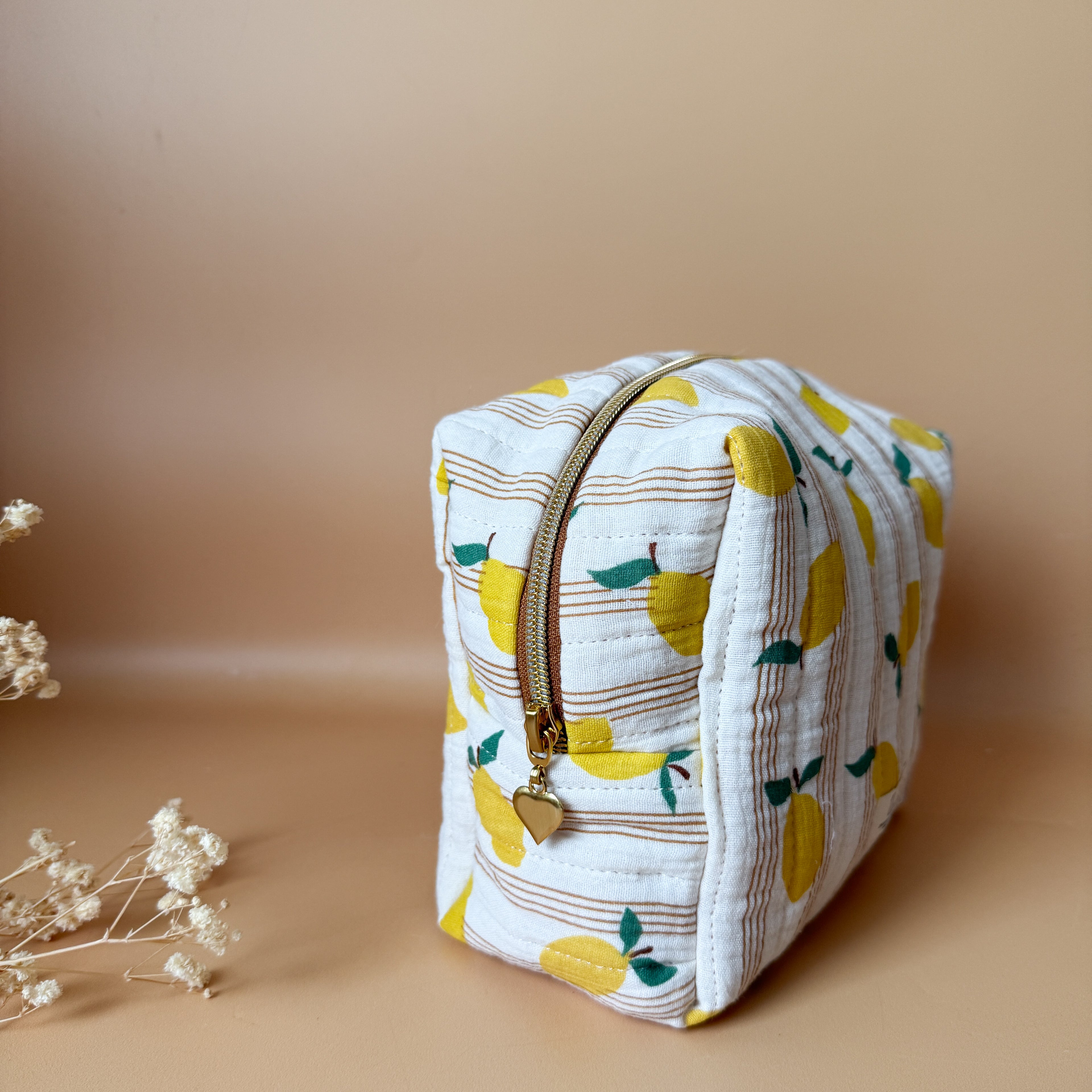 Trousse de toilette matelassée personnalisée avec prénom - Motif Citrons