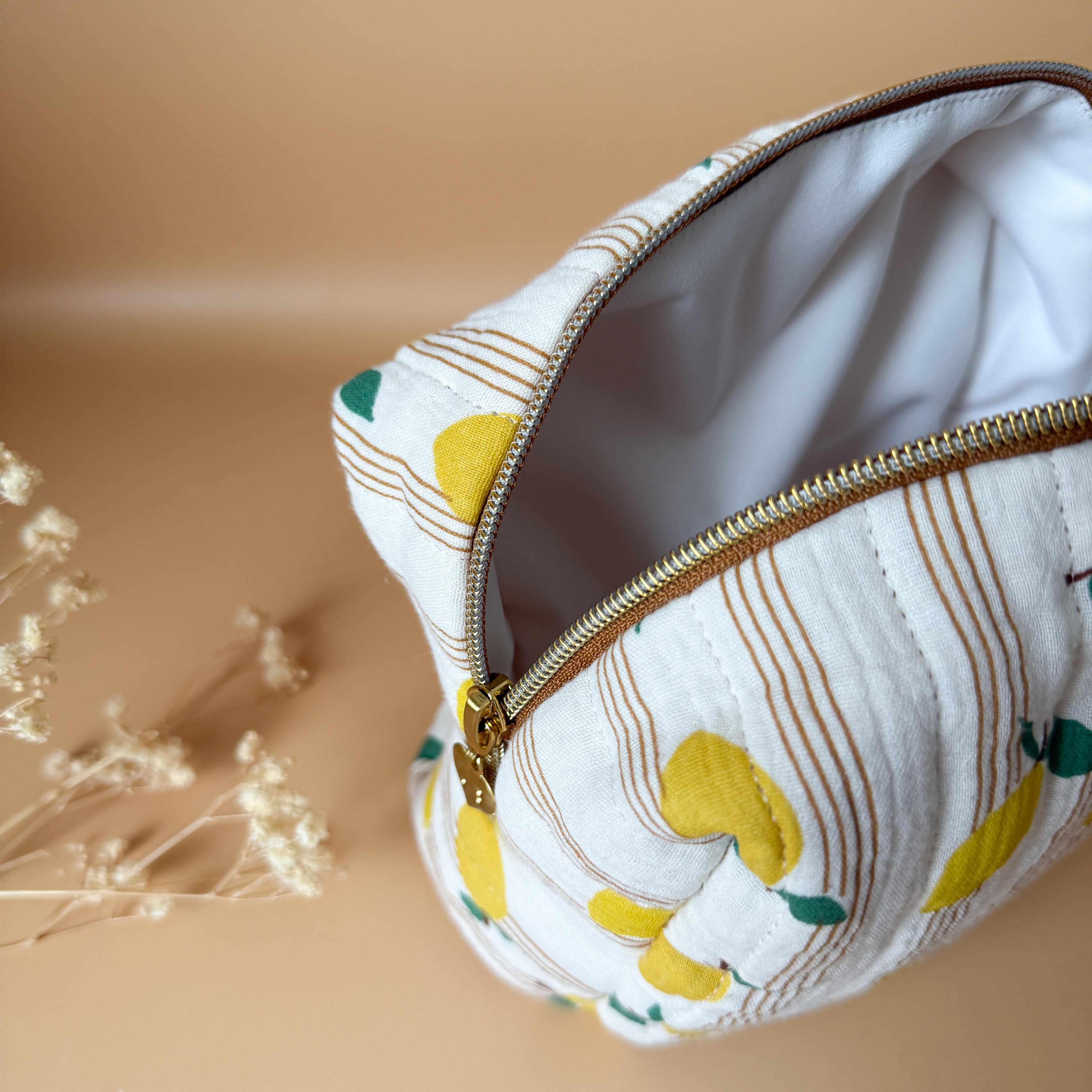 Trousse de toilette matelassée personnalisée avec prénom - Motif Citrons
