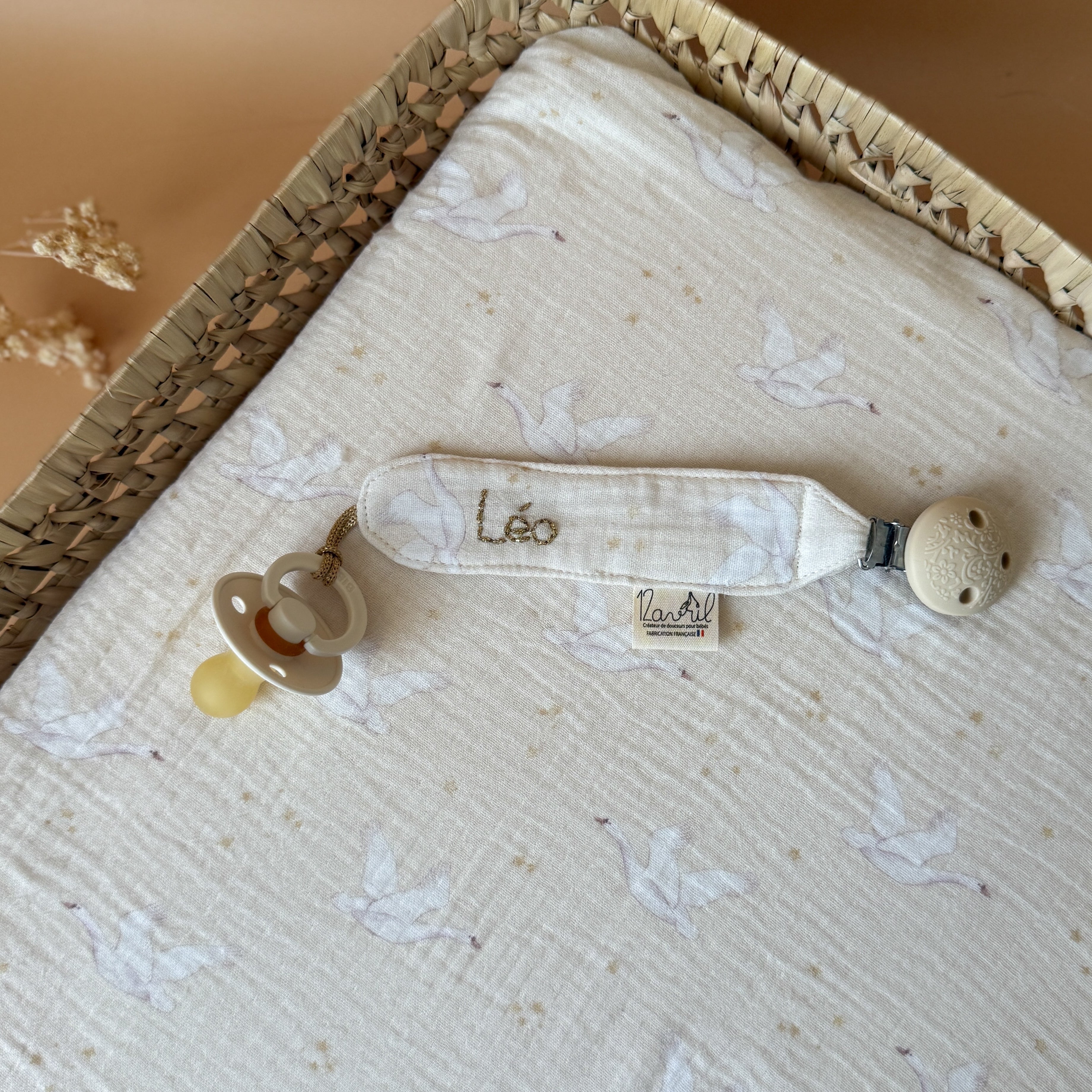 Attache tétine personnalisée en gaze de coton - Motif Oies Blanches