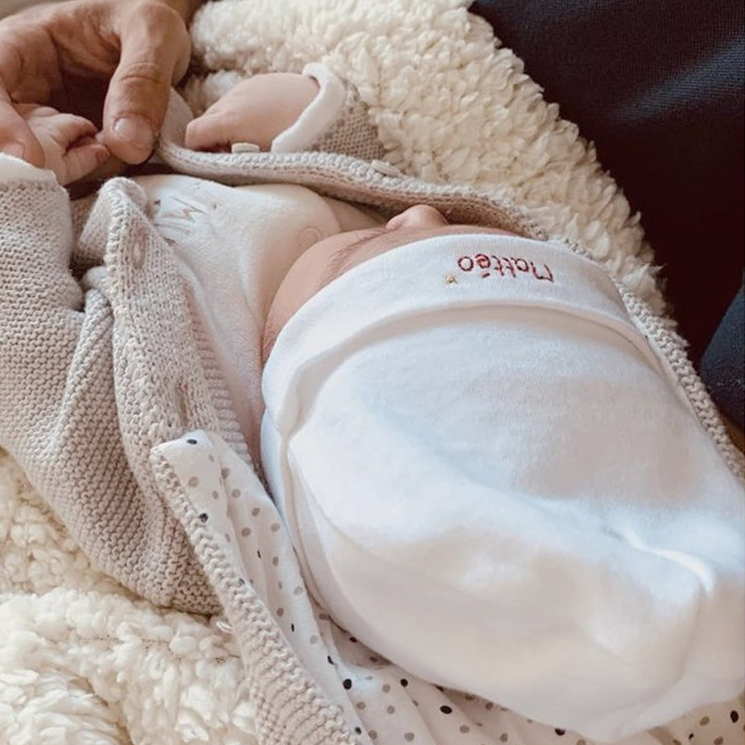 Bonnet de naissance en Coton Blanc Personnalisé