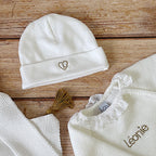 Bonnet de naissance en Coton Blanc - Broderie ♡/ Initiale