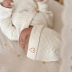 Bonnet de naissance matelassé écru - ♡ Initiale brodée