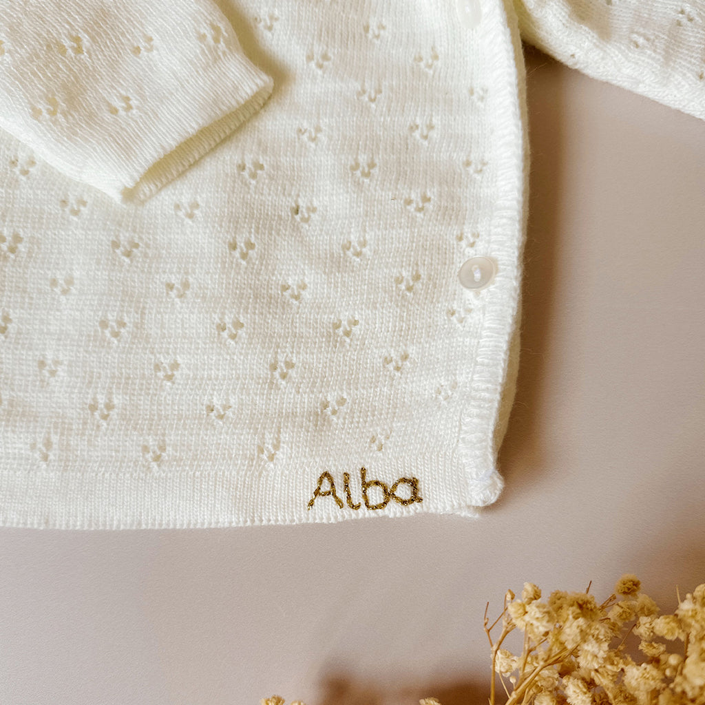 Brassière de naissance en maille ajourée écrue , personnalisable