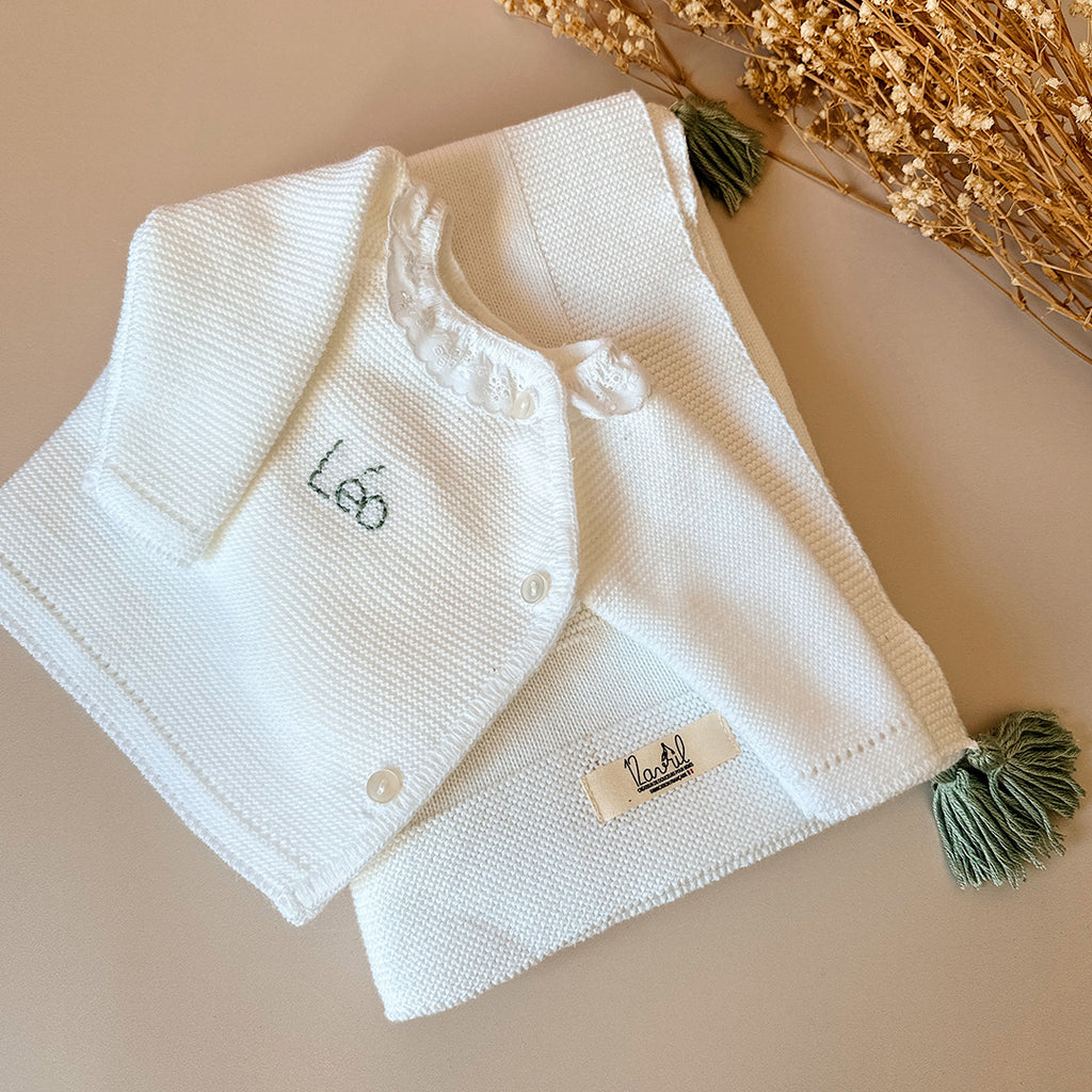 Brassière en maille tricot blanc avec petit col dentelle - Personnalisable avec une broderie faite à la main