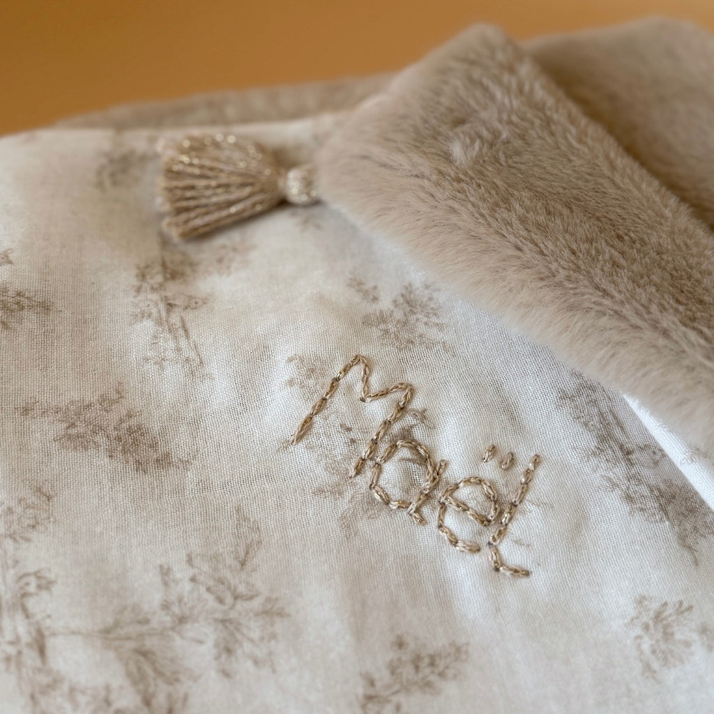 Couverture Chaude - Toile de Jouy Biche - Fourrure extra douce grège