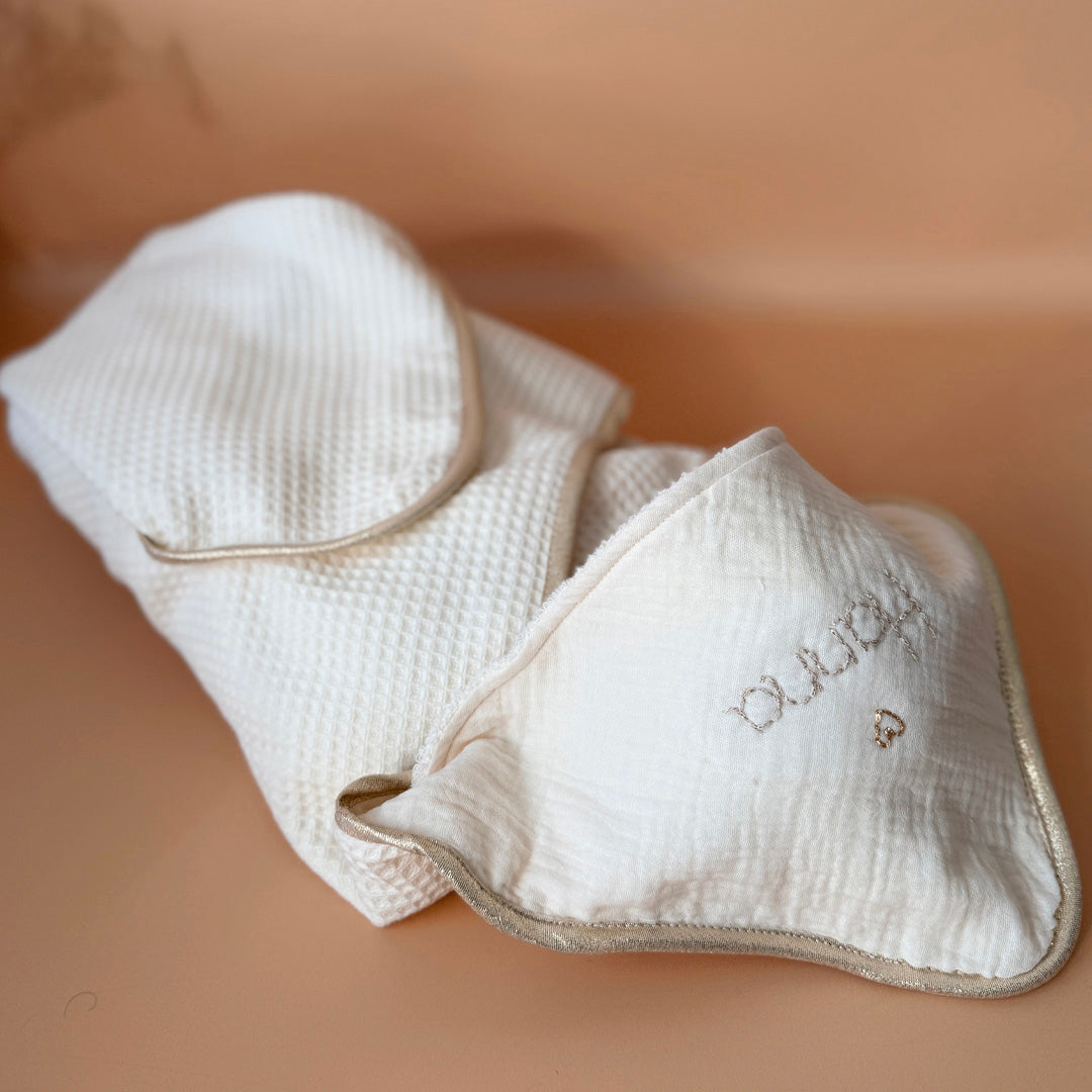 Cape de bain de naissance personnalisée en coton – Nid d’éponge doux