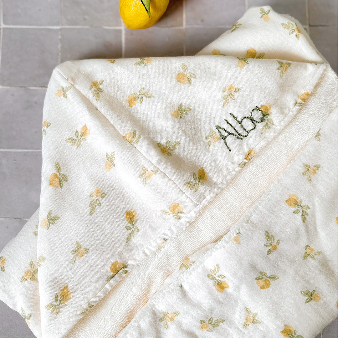 Ma Cape de bain XXL personnalisée en micro éponge de bambou - Motifs Citrons
