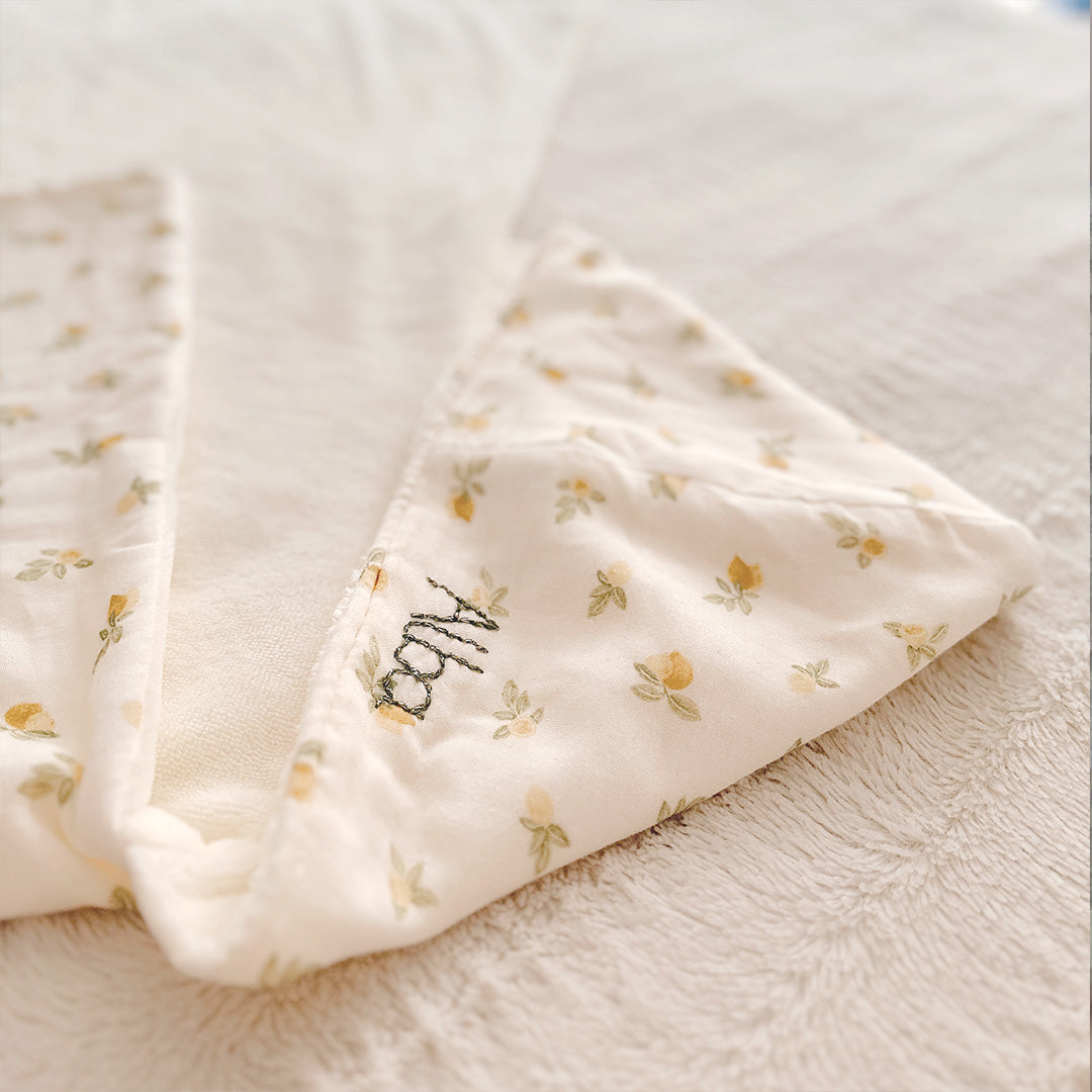 Ma Cape de bain XXL personnalisée en micro éponge de bambou - Motifs Citrons