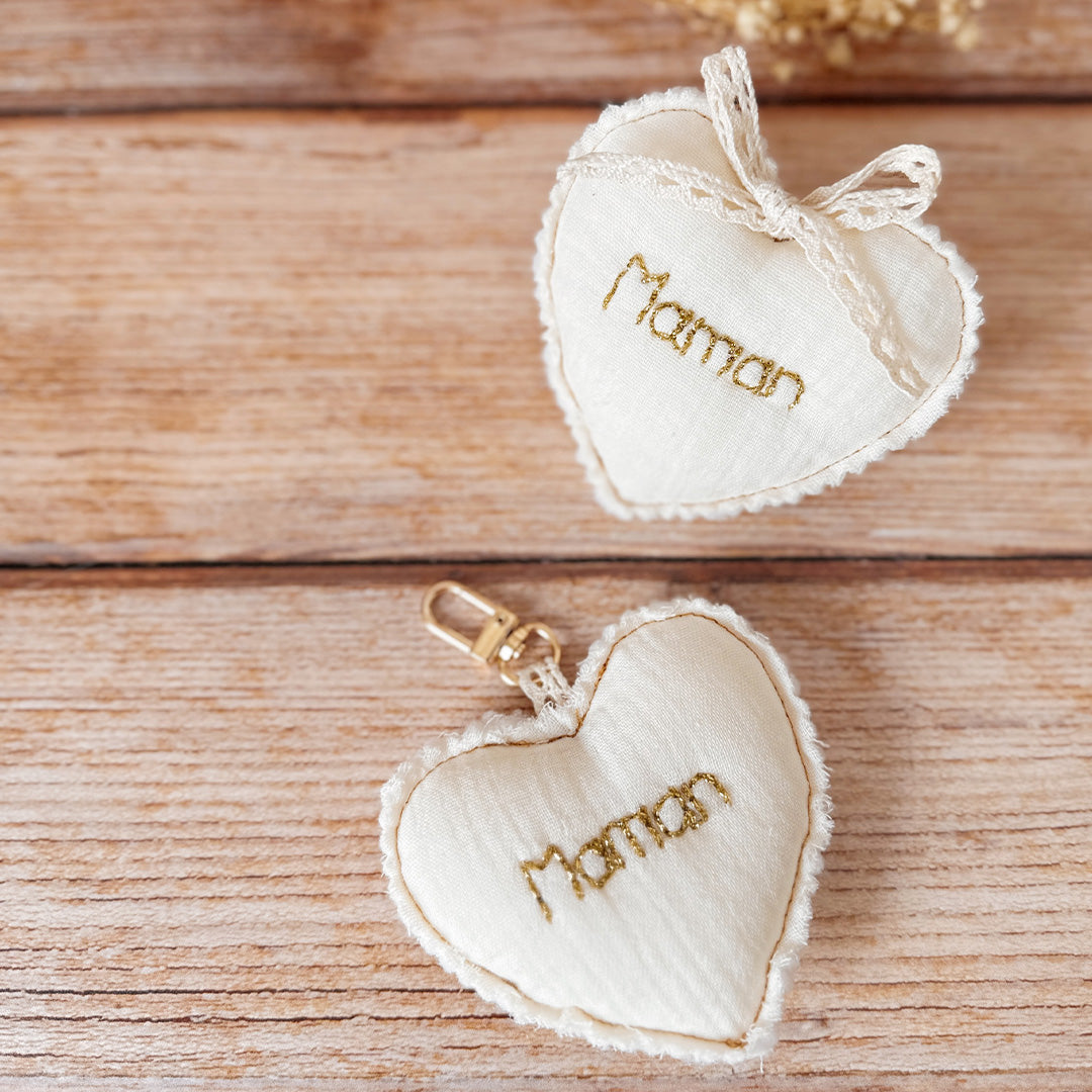 porte clé coeur personnalisé à la main 12avril