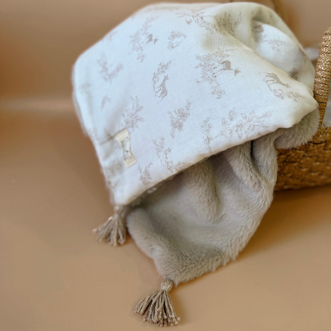 Couverture Chaude - Toile de Jouy Biche - Fourrure extra douce grège