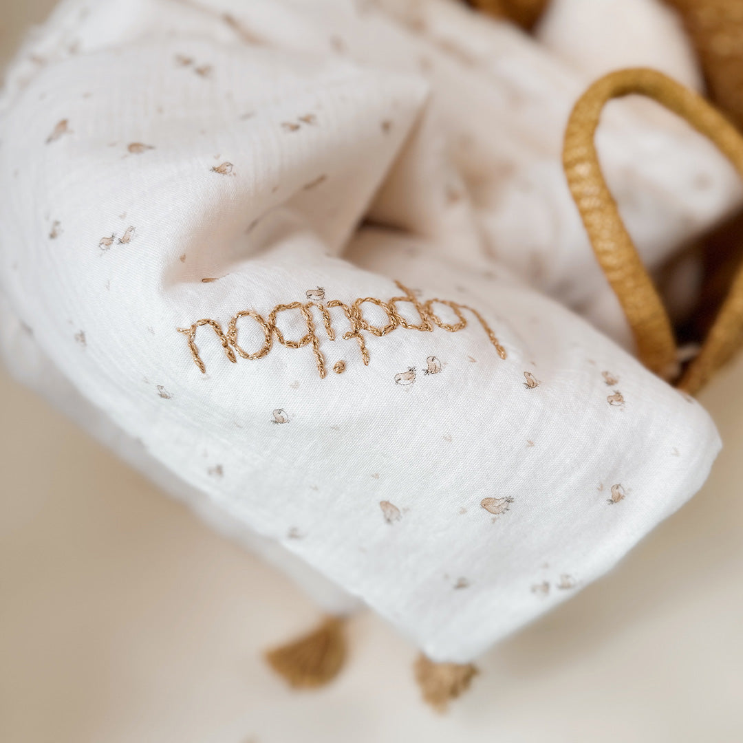 couverture chaude en fourrure extra douce pour bébé personnalisée.