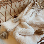 Couverture spéciale bébé d’hiver très chaude pompons coloris naturel - double fourrure esprit mouton