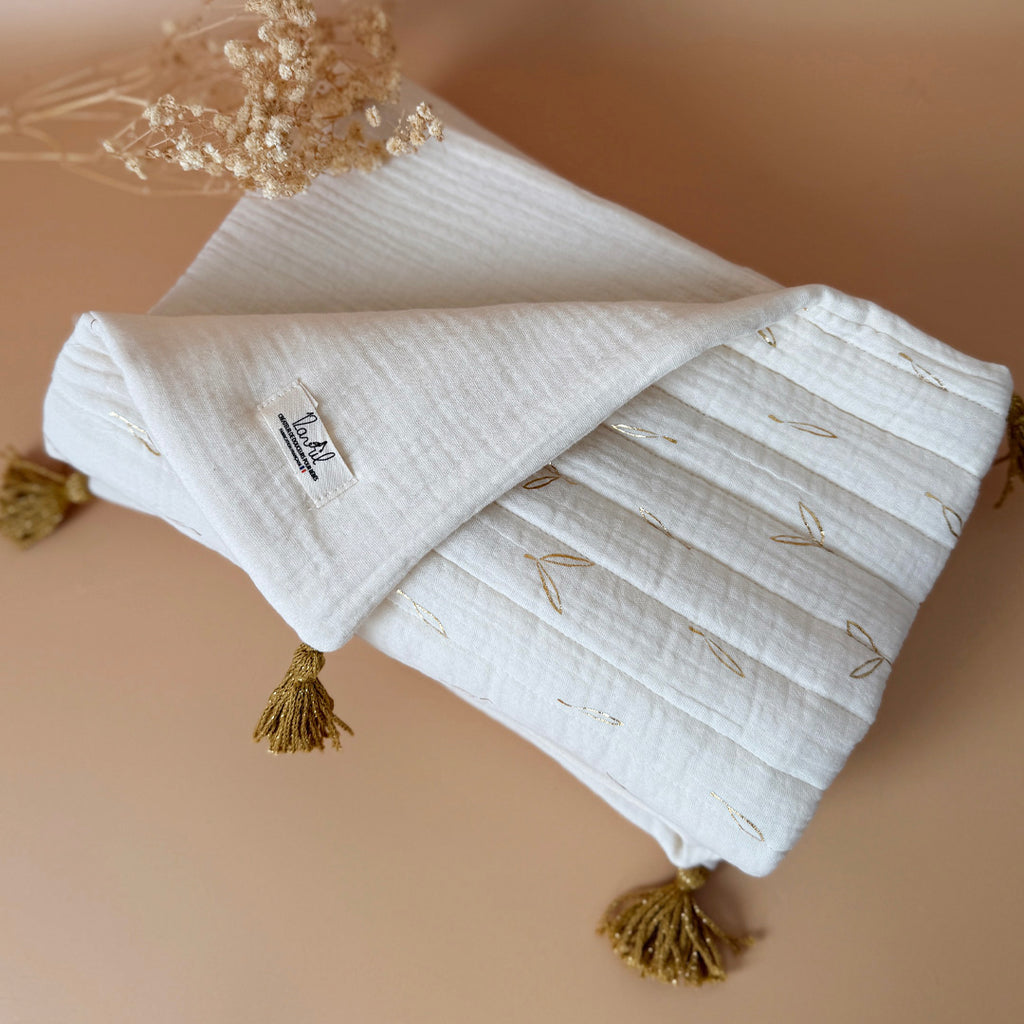 Couverture d’été en gaze 100% coton matelassé ♡ - Motif feuilles dorées