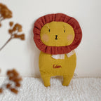 Doudou Mr Lion Terracotta et Moutarde - Double gaze de coton brodé à la main