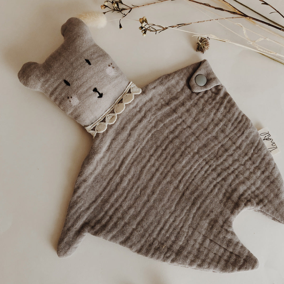 doudou-attache-tétine-personnalible-en-lange-de-coton-grège