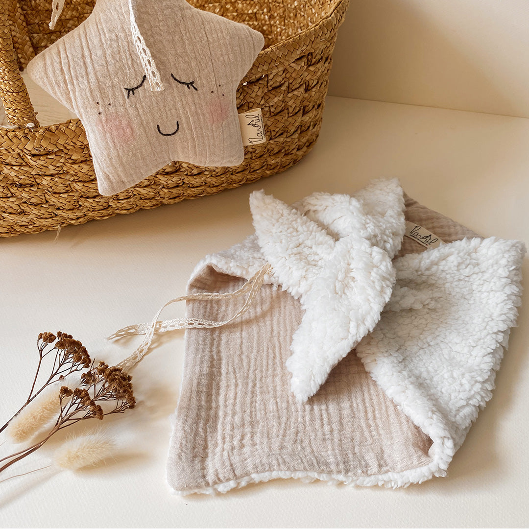 Doudou Lange Charly - Fausse fourrure et triple gaze de coton