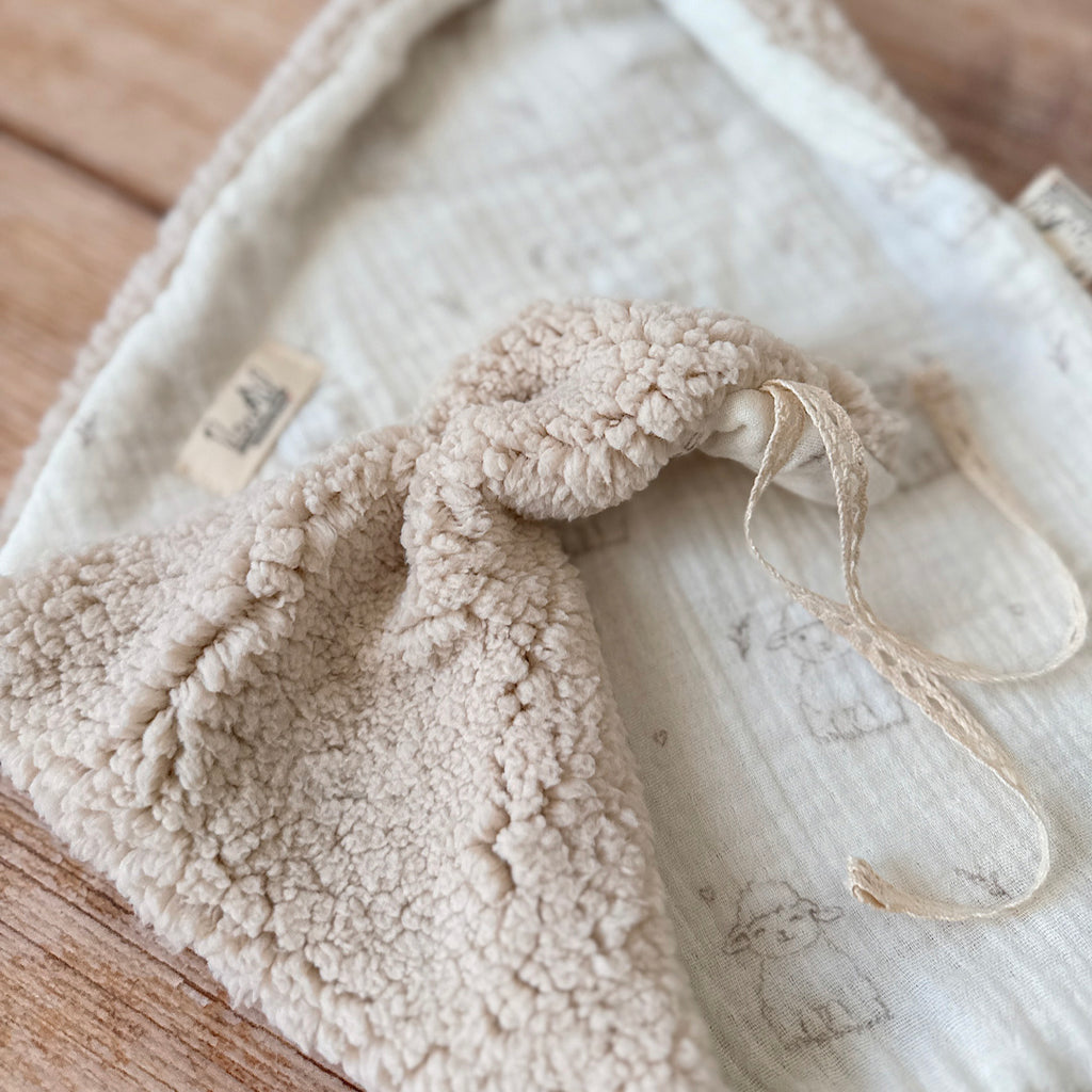 Doudou Lange Sherpa beige - Motif Petits Moutons