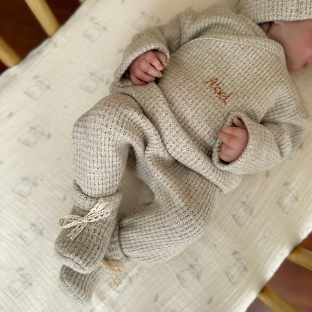 Ensemble de naissance Grège - Brassière + pantalon maille nid d'abeille grattée