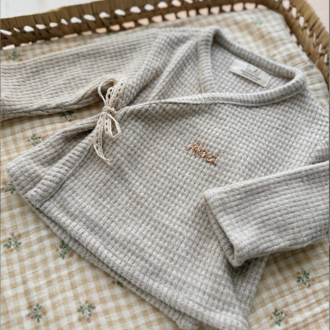 Ensemble de naissance Grège - Brassière + pantalon maille nid d'abeille grattée