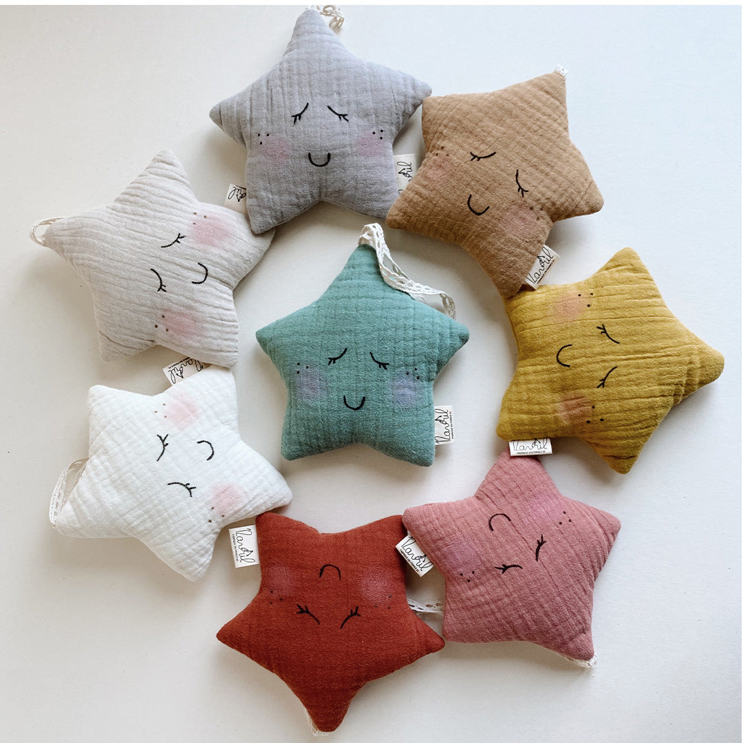 hochet etoile a suspendre