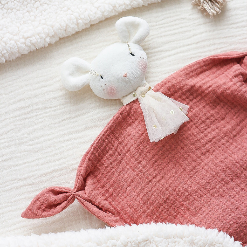 Doudou Léo le Souriceau - Doudou personnalisable 100% fait main - Gaze de coton