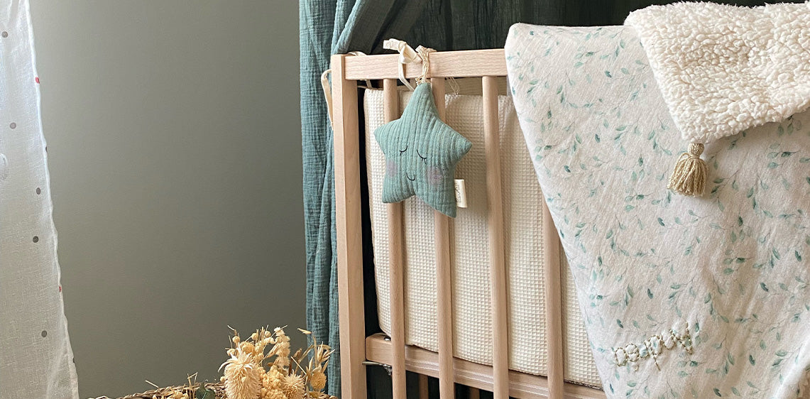 Hochet étoile à suspendre