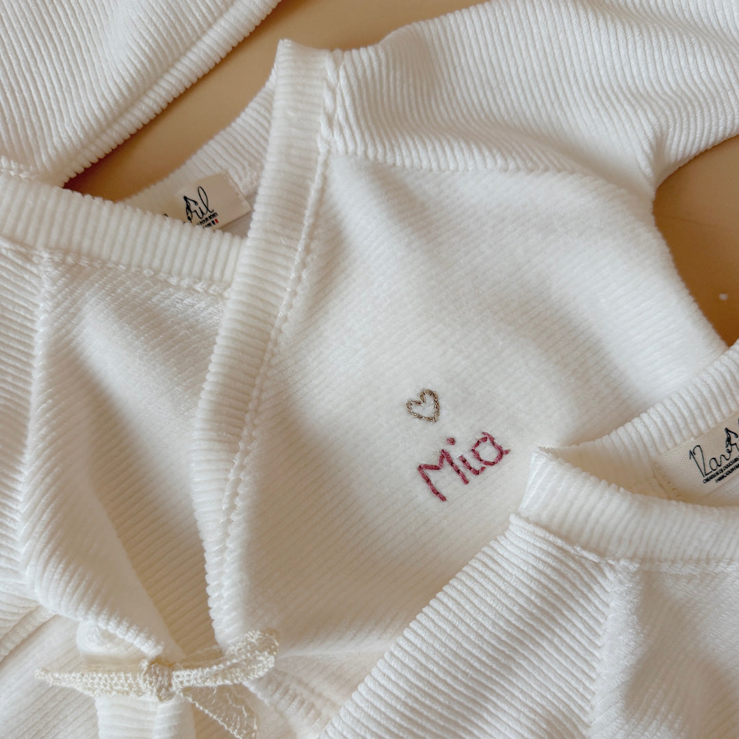 Nouveau pyjama de naissance en velours côtelé écru