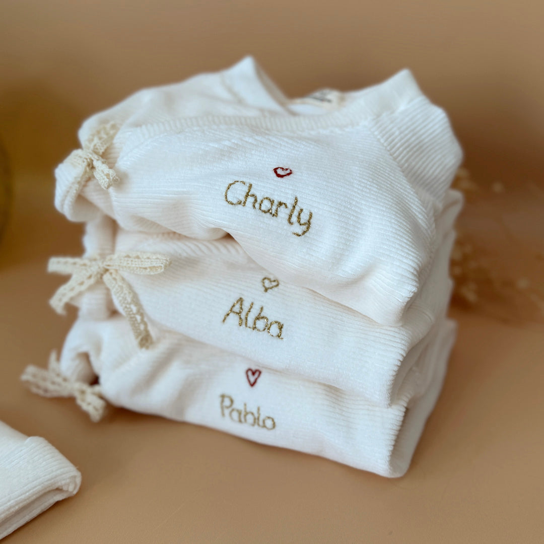 Nouveau pyjama de naissance en velours côtelé écru