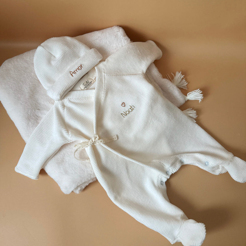 Nouveau pyjama de naissance en velours côtelé écru