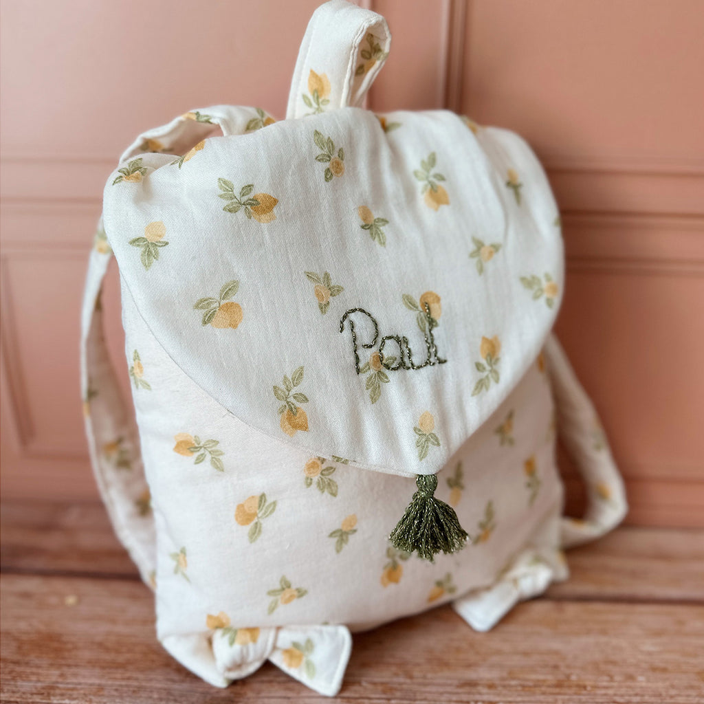 sac à dos en gaze de coton motif citrons, peroonnalisé a prénom de votre choux, 12avril