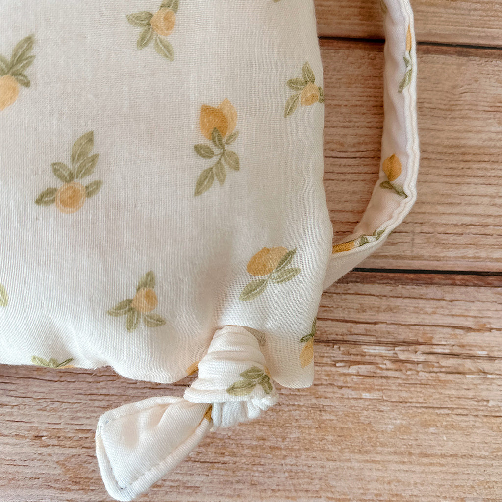 sac à dos en gaze de coton motif citrons, peroonnalisé a prénom de votre choux, 12avril