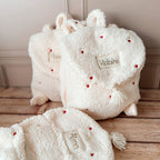 sac à dos personnalisé en moumoute écrue coeur brodé
