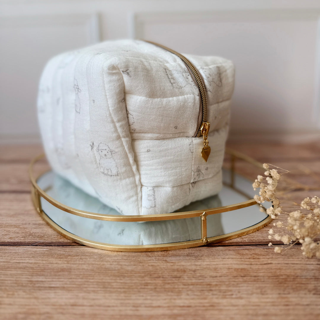 Trousse de toilette matelassée - Motif Petits Moutons