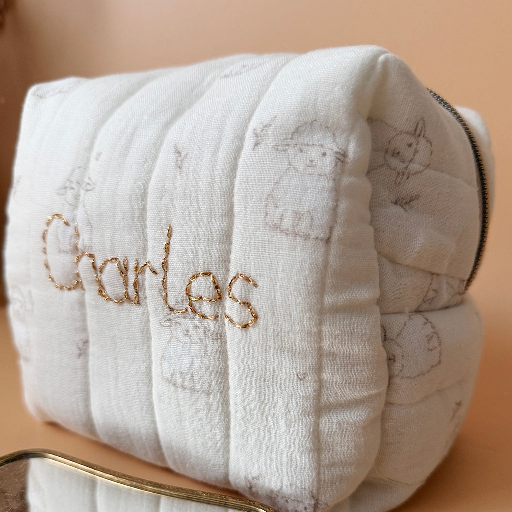 Trousse de toilette matelassée - Motif Petits Moutons