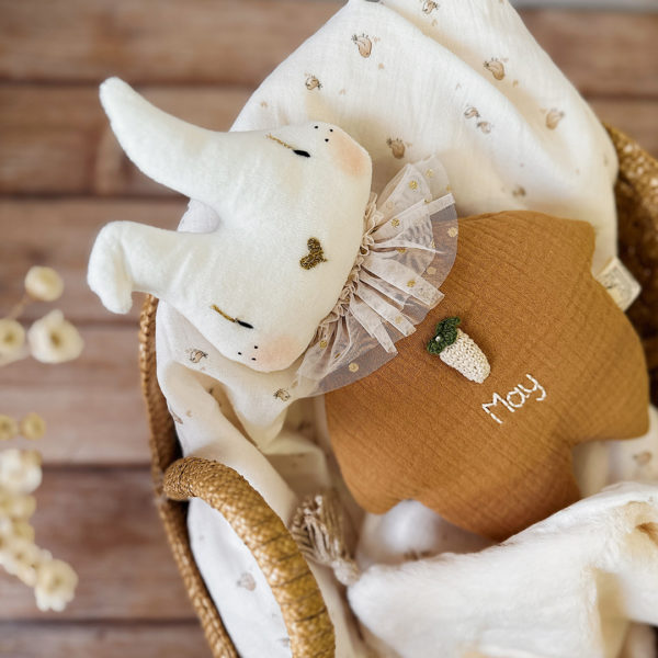 doudou lapin personnalisé en gaze de coton