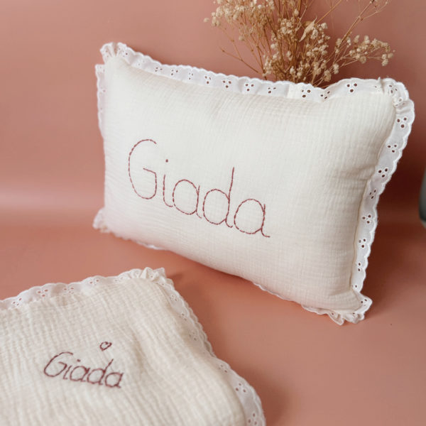 coussin dentelée 12avril 3