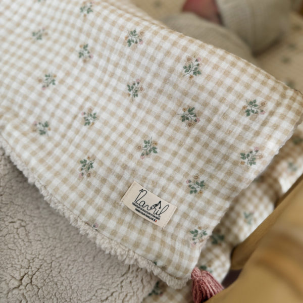 couverture carreaux fleuris pompons rose 12avril