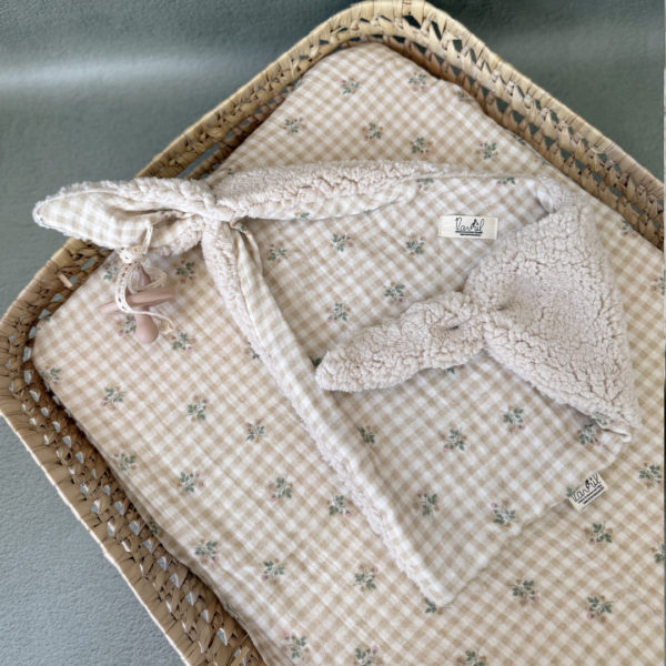 doudou lange carreaux fleuris 1