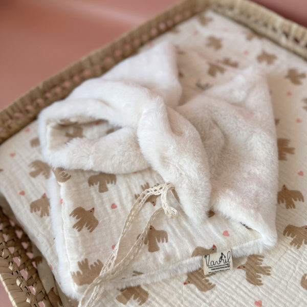 doudou lange motif oiseaux coeur rose 12avril 5