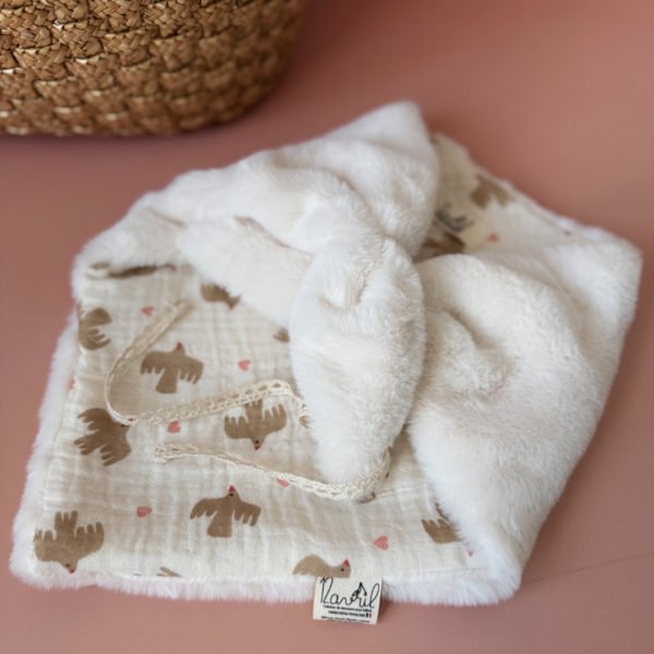 doudou lange motif oiseaux coeur rose 12avril