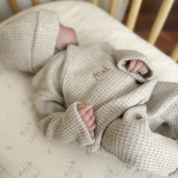 ensemble de naissance en maille grège 12avril 2