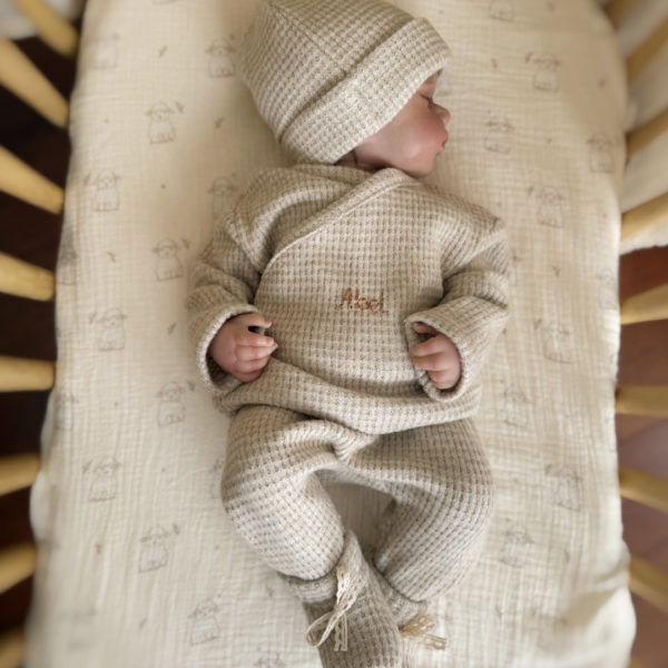 ensemble de naissance en maille grège 12avril 4