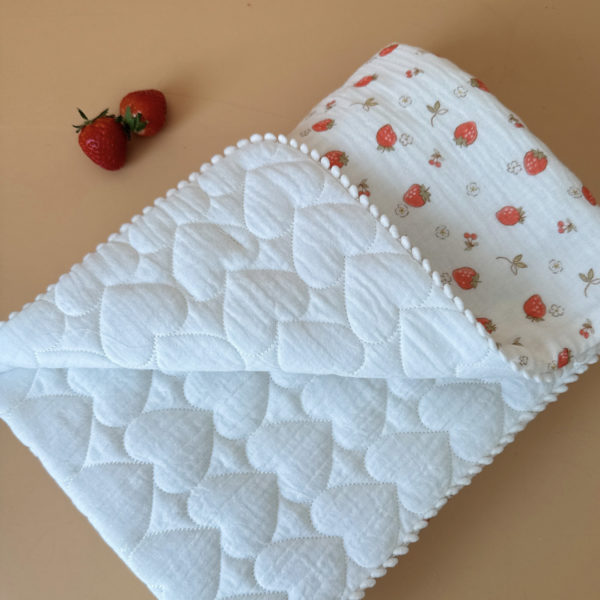 couverture en gaze de coton fraises 12avril 4